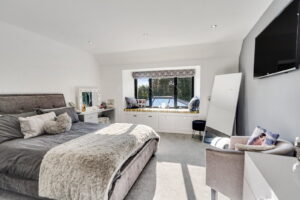 Modern Large Countryside Residence