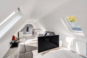 Modern Large Countryside Residence