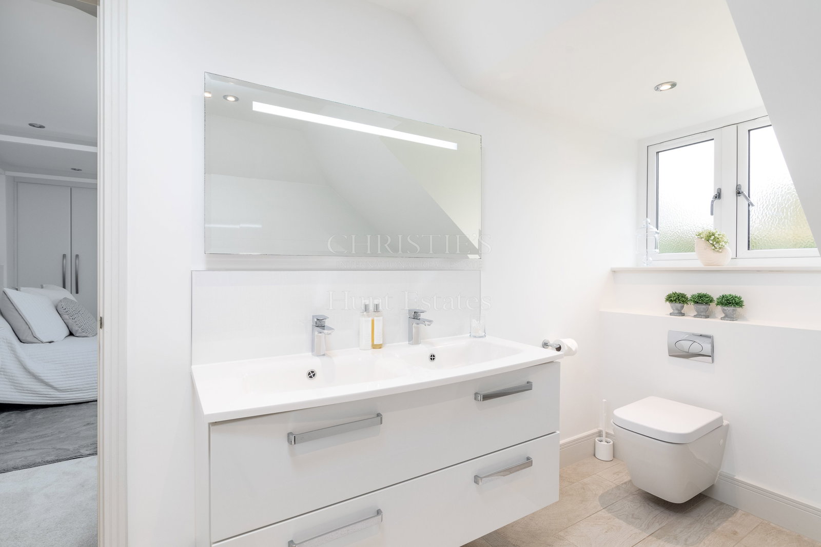 3 Bedroom Single Family Home/House's Image 14