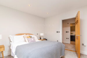 Four Bedroom Townhouse With Sea Views