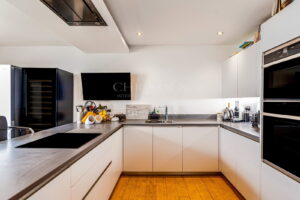 Four Bedroom Townhouse With Sea Views