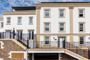 Four Bedroom Townhouse With Sea Views