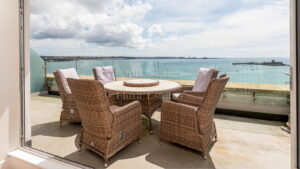 Four Bedroom Townhouse With Sea Views