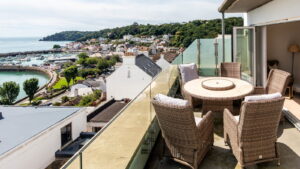Four Bedroom Townhouse With Sea Views