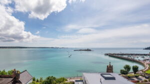 Four Bedroom Townhouse With Sea Views