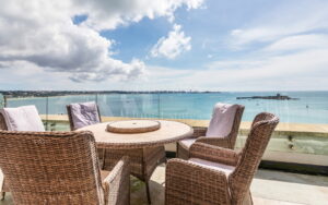 Four Bedroom Townhouse With Sea Views