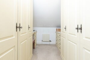 Detached House With Three Ensuite Double Bedrooms & Study