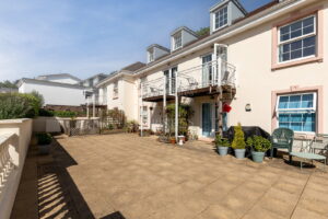 One-Bedroom Apartment with Terrace & Underground Parking – Springbank Development