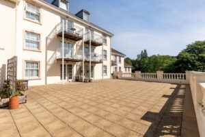 One-Bedroom Apartment with Terrace & Underground Parking – Springbank Development