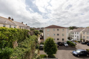 Bright Spacious Two Bedroom Apartment