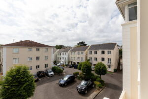 Bright Spacious Two Bedroom Apartment