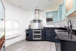 Three Bedroom Apartment With Parking