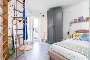 Three Bedroom Apartment With Parking