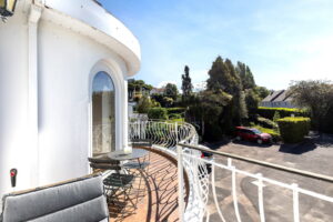 Three Bedroom Apartment With Parking