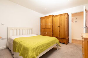 Modern Two-Bedroom Ground Floor Apartment