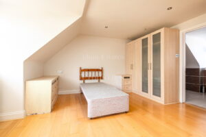 South Facing Four-Bedroom, Two-Bathroom Cottage With Large Gardens