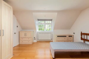 South Facing Four-Bedroom, Two-Bathroom Cottage With Large Gardens