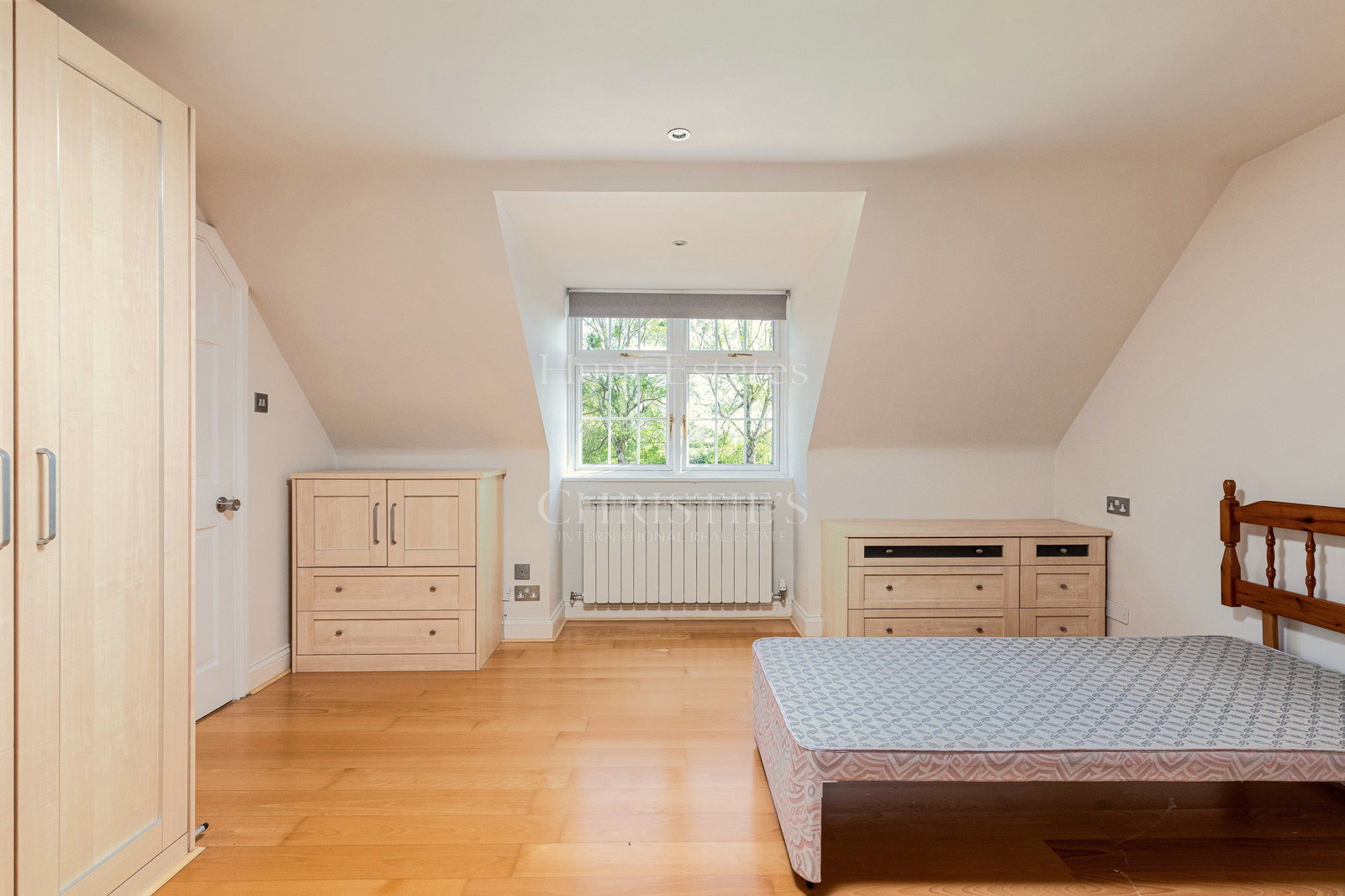 4 Bedroom Single Family Home/House's Image 13