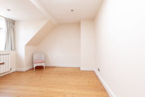South Facing Four-Bedroom, Two-Bathroom Cottage With Large Gardens