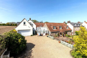 South Facing Four-Bedroom, Two-Bathroom Cottage With Large Gardens