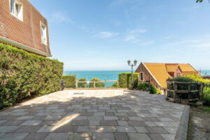 Coastal Detached Home with Exceptional Panoramic Views