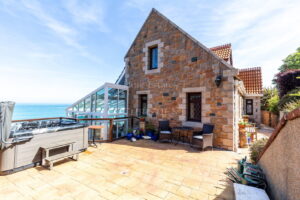 Coastal Detached Home with Exceptional Panoramic Views