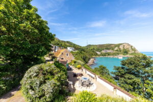 Coastal Detached Home with Exceptional Panoramic Views
