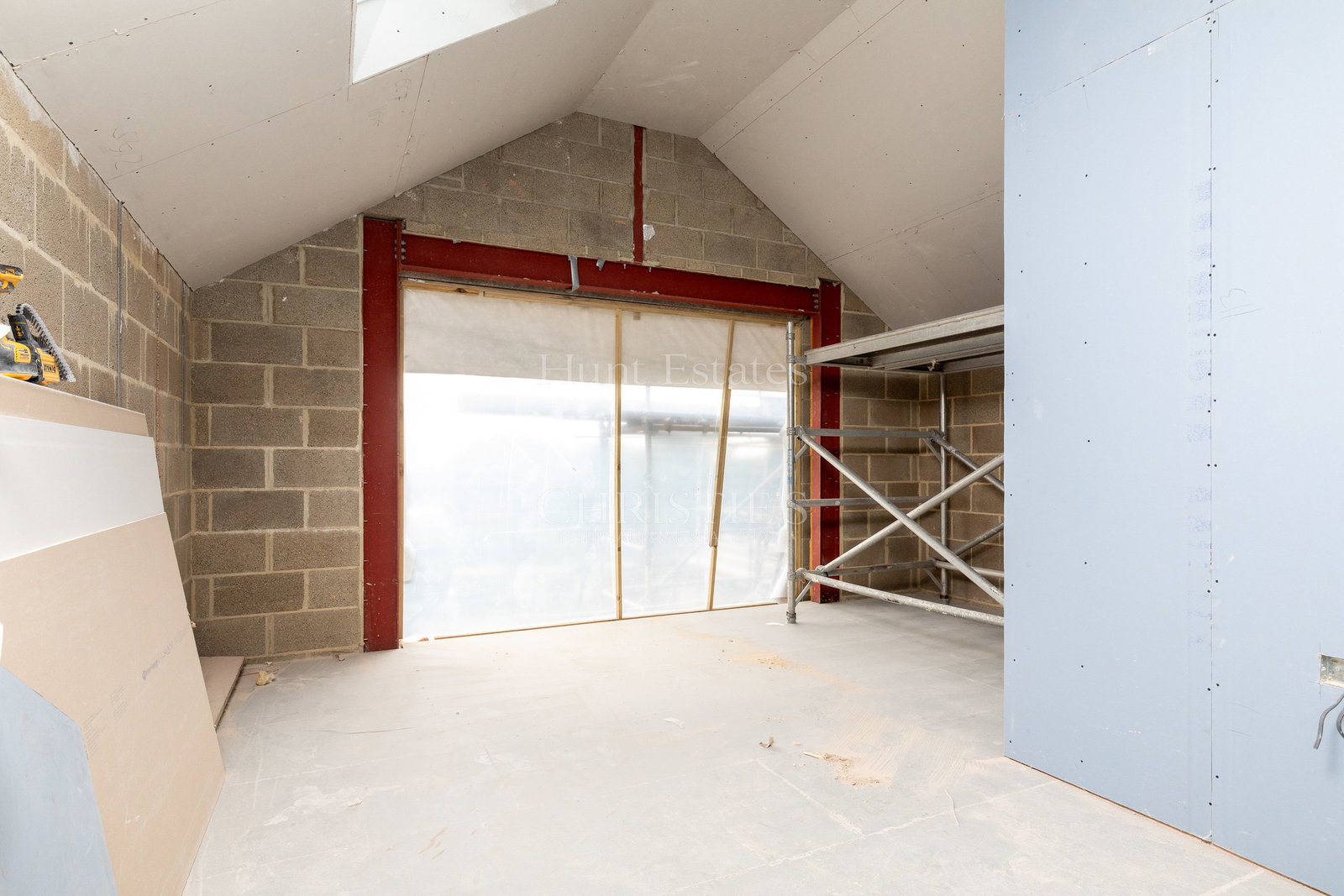 4 Bedroom Single Family Home/House's Image 6