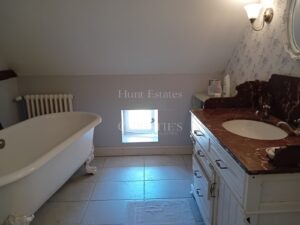 Exceptional Loire Valley Estate with Character G&icirc;te Business, France