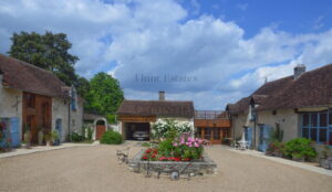 Exceptional Loire Valley Estate with Character G&icirc;te Business, France