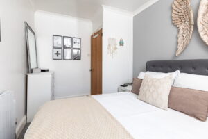 One Bedroom Cottage with Private Outside Space