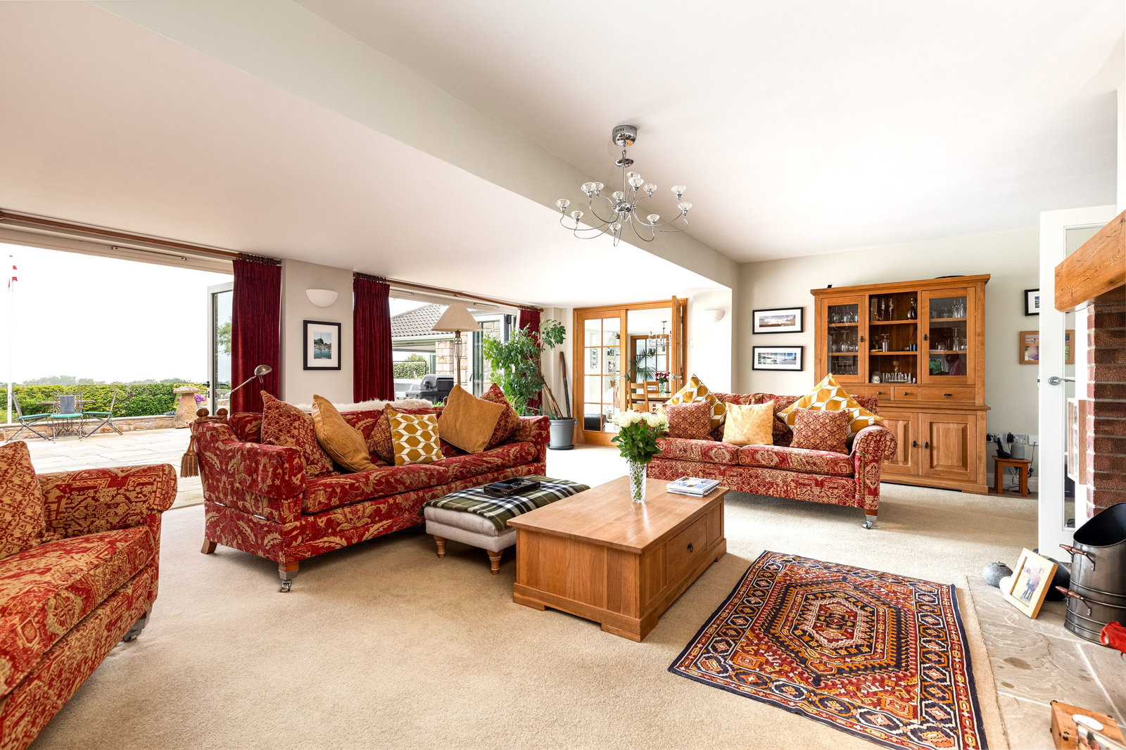 5 Bedroom Single Family Home/House's Image 7