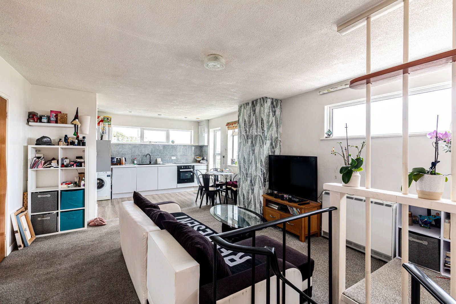 6 Bedroom Single Family Home/House's Image 22