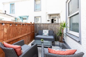 One Bedroom Cottage with Private Outside Space
