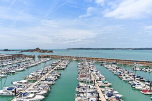Two Bedroom Penthouse Apartment with Sea Views