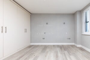 One Bedroom Apartment With Parking