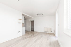 One Bedroom Apartment With Parking