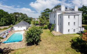 Stunning Regency Property