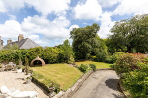 impressive Georgian Detached Home With Annexe