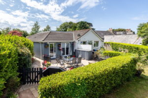 Versatile Detached Bungalow Home with Two Bedroom Annexe