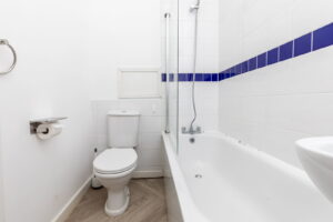 Third Floor One-Bedroom Apartment