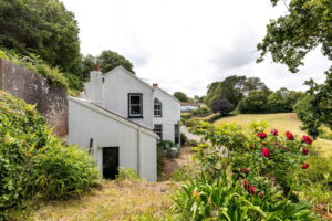 Idyllic Two Bedroom Cottage With Sea Views
