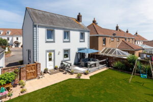 Detached Family Home with South West Facing Garden