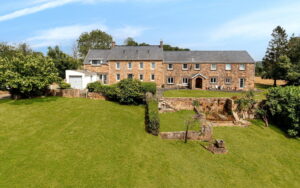 GRANITE FARMHOUSE IN SUPERB COUNTRYSIDE SETTING FOR MODERNISATION