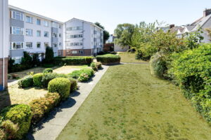 Spacious, Bright and Immaculately Presented One-Bedroom Apartment