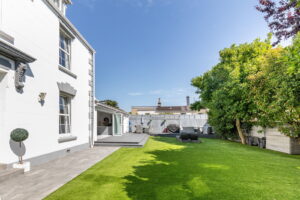 Beautifully Presented Victorian House With A Suntrap Garden