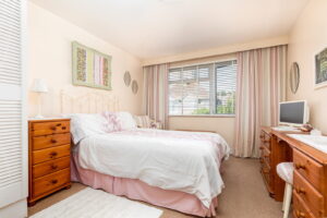 Spacious, Bright and Immaculately Presented One-Bedroom Apartment