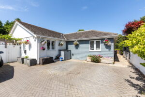 Versatile Detached Bungalow Home with Two Bedroom Annexe