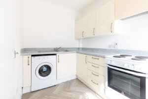 Third Floor One-Bedroom Apartment