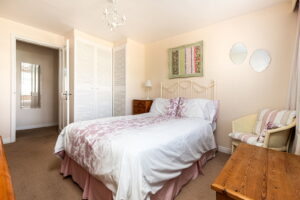 Spacious, Bright and Immaculately Presented One-Bedroom Apartment